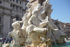 Рим. Фрагмент фонтана 4-х рек на Piazza  Navona/