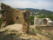 крепость -развалы готической церкви и маяка