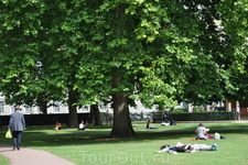 Лондонские парки созданы для отдыха и возможности отдохнуть от повседневной суеты и городского шума. Зеленые зоны с искусственными или естественными водоемами ...