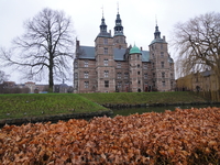 Построенный еще в эпоху Возрождения, Росенбог и сегодня является величайшим достоянием и гордостью Дании.