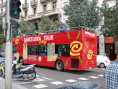 Туристический автобус Барселоны-можно выйти на любой остановке и потом опять сесть с следующий автобус.