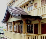 Vanhmaly Hotel