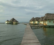 Punta Caracol Acqua Lodge