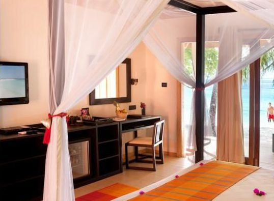 Vilamendhoo Island Resort & Spa