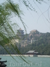 Летний императорский дворец - парк Ихэюань на рукотворном озере Куньминху