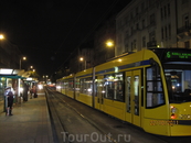 трамвай в будапеште Максимальная длина состава достигает 54 метров.