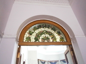 старая мозаика украшаюшая двери  школьной комнаты наследника Алексея