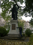 памятник, случайно встретили