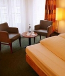 Avenue Hotel