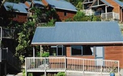 Bay Cabinz Motel