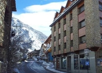 Apartments Pirineu