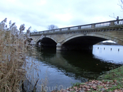 Serpentine Bridge.