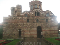 Старинная церковь