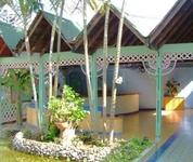 Coco Plum Beach Hotel