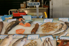 Рыбные ряды рынка в Керкире