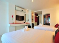 Alfresco Phuket Hotel