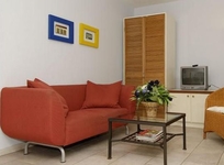 Yacht Club Apartments