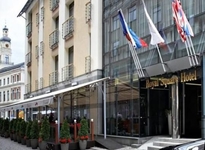 Royal Square Hotel Suites