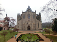 Кафедральный собор св. Варвары – один из самых известных чешских архитектурных памятников. По величине и значимости этот готический храм уступает лишь ...