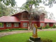 Kandawgyi Hill Resort