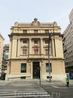 Вот здание Банка Испании, которое порадовало мой взор. О здании найти ничего не удалось, кроме того, что строительство начали в 1926 году.