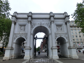 Ну и сама Marble Arch -  мраморная арка была создана в 1828 году известным архитектором Джоном Нэшем, взявшим за основу знаменитую триумфальную арку Константина ...