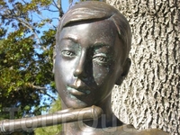 Скульптура Мальчик с флейтой