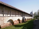 Переходы на крепостных стенах Горицкого монастыря