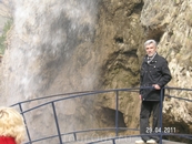 Медовые водопады; "Большой медовый водопад" - высота 18 м; по тюркски он называется"Улу эчки баш". что можно перевести как " Большая козья борода"