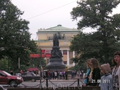 Напротив Малой Садовой - Екатерина II на пл. Островского