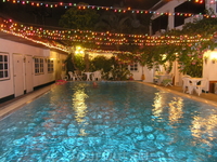 наш недорогой отельчик всего 1000р номер  в сутки с завтраками