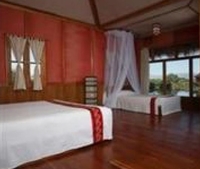 Фото отеля Shwe Inn Tha Floating Resort