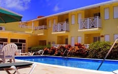 Tropical Winds Apartment Hotel