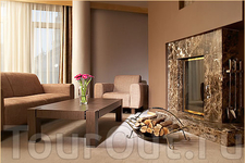 Royal Square Hotel & Suites