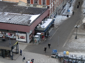 Вид с вышки на вестибюль метро Слюссен