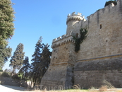 Крепостная стена в старом Родосе