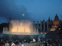 Знаменитые Поющие фонтаны Барселоны