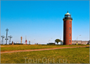 Гамбургский маяк (Hamburger Leuchtturm) (название связано с тем, что раньше эта территория относилась к Гамбургу). Этот массивный кирпичный маяк (толщина ...