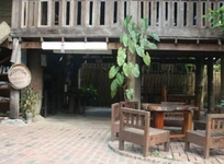 Lao Lu Lodge