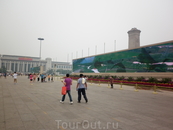 Огромные телевизоры на площади Тяньаньмэнь.