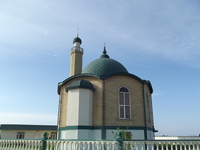 Мечеть по дороге из Дербента в Махачкалу.