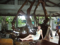 Тоже крокодиловая ферма. Вот такой вот диванчик Тоже крокодиловая ферма. Вот такой вот диванчик