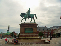 Памятник королю Кристиану V
