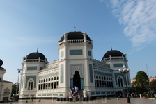 Медан.Мечеть Султана.
