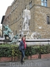 Фонтан Нептун, богато украшенный скульптором Бартоломео Амманнати и его помощниками (1563-1575 годы), находится на площади Синьории, Слева от Палаццо Веккио ...