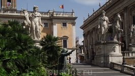 Капитолий Капитолий