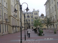 Двор - улица (внутри Итальянской улицы)