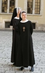 В Кракове повсюду натыкаешься на монашек. Живых (через секунду она укоризненно погрозит мне пальчиком)...