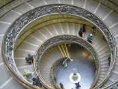 Знаменитая Ватиканская лестница