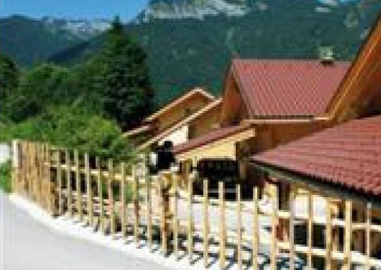 Achenseer Huttendorfl Chalets Maurach